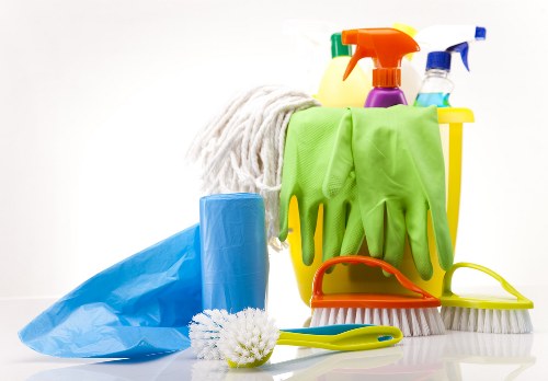 Cleaner in Brompton providing detailed kitchen and bathroom cleaning